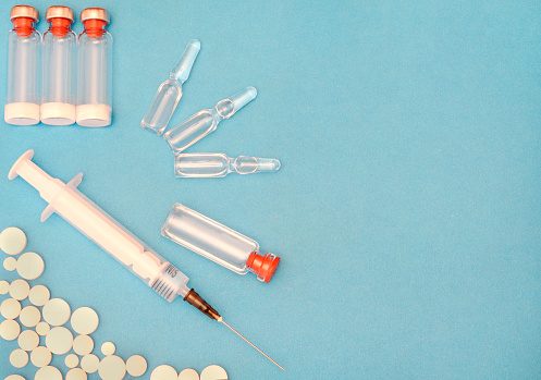 A acupuntura e medicamentos para acupuntura.